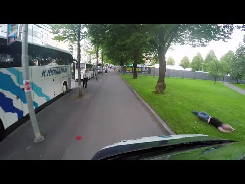 Tehtävä nurmikolla - Poliisit Kuopio