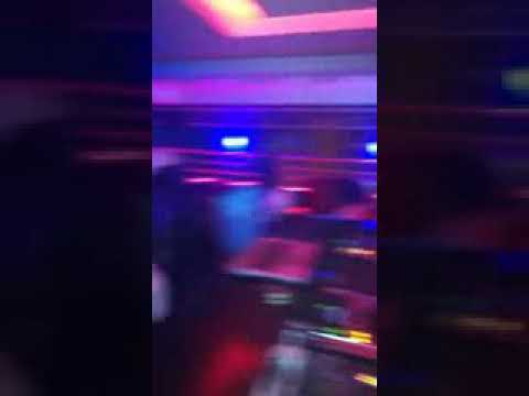 Deejay dexter ft mc gulofe hapana shangaa shangilia