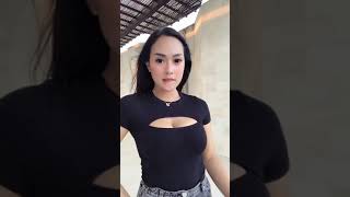 Belahan Gunung Gede Mulus