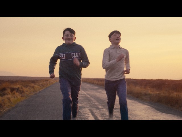  Stay (Visualizer) - Moncrieff