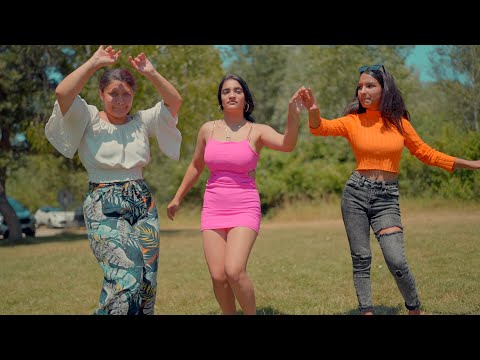 Karin Emily a Sandra - Fox Tanecne cover video od RolandBandSmizany