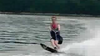 preview picture of video 'Waterskiing 2008'