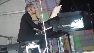Marco MORGAN Castoldi canta Leggenda di Natale di De André a Collisioni 2010.MP4