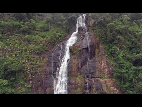 Drone in the Mountains - Cachoeira do Ramalho Santa Bárbara do Tugúrio