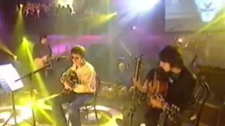 Noel Gallagher tomorrow never knows  ( Beatles cover)