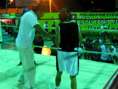 Pelea de Boxeo Amateur, Miguel Cruz parte 3
