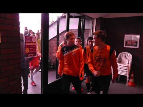 17 nov 2012 IJssselmeervogels C1 - VV De Meern C1 com 2-5 Binnenkomst na overwinning