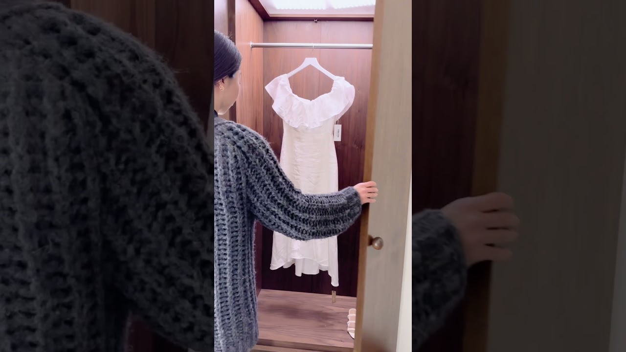 Discover the high-tech dressing room experience at Reformation South Coast Plaza 👗