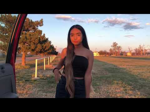 aca entre nos/ cover andrea luna