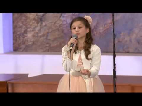 Macovei Chris Naersi - Un prunc s-a nascut