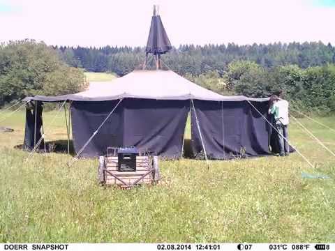 Zeltlager 2014 Wir bauen unsere Jurte auf