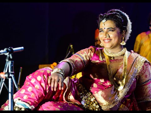 Lavani in Mumbai by Akanksha Kadam