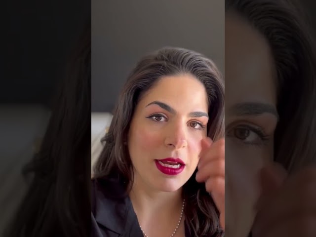 Vídeo relacionado con AC Milan Bufanda de acrílico unisex para 125 aniversario, producto oficial, Forza Lotta Vincerai, Talla única