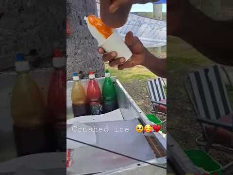 While it’s 34 degrees in summer have a ‘glaçon raper’ as we call it here #summer #ice #syrup