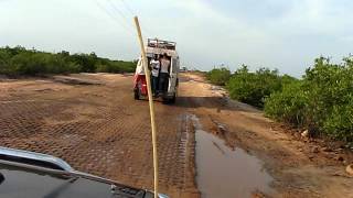 preview picture of video 'road frm bissau to senegal'
