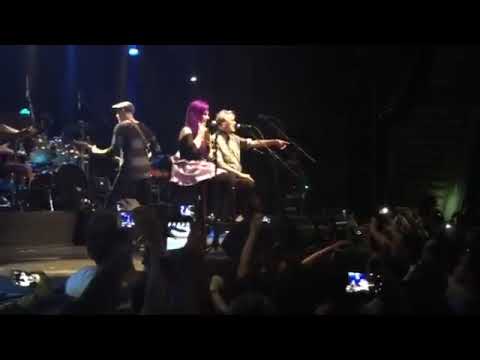 Menino do Rio - Caetano Veloso e Baby do Brasil - ao vivo no Circo Voador (2015)