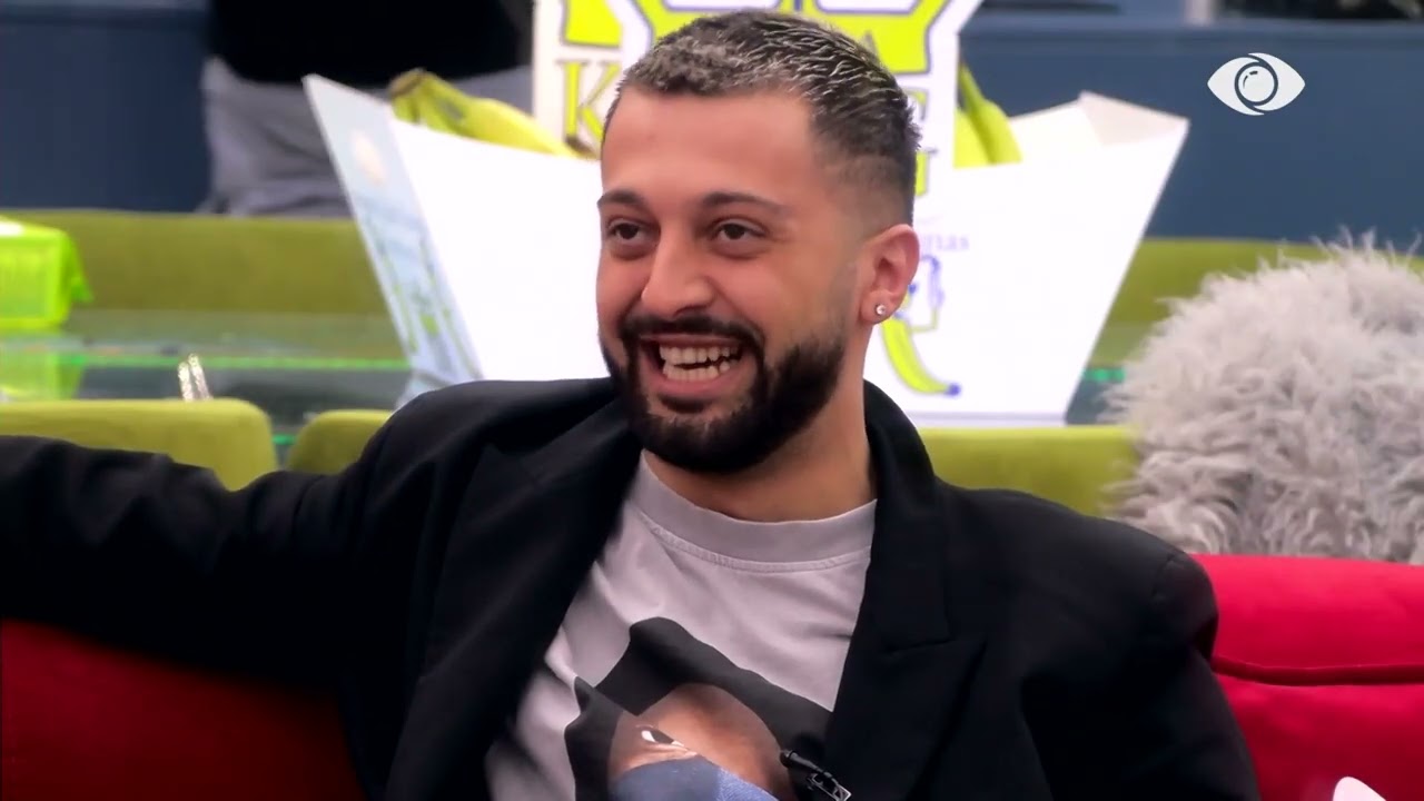 “Prandaj të erdha mbrapa…”/ Vserlo dhe Gjesti ngacmojnë njëri-tjetrin