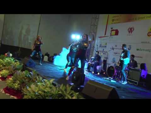 Artis Trio Macan Goyang Panjat Pinang sampai alas sepatunya copot di acara JAMNAS & MUNAS KNCI 4 @an