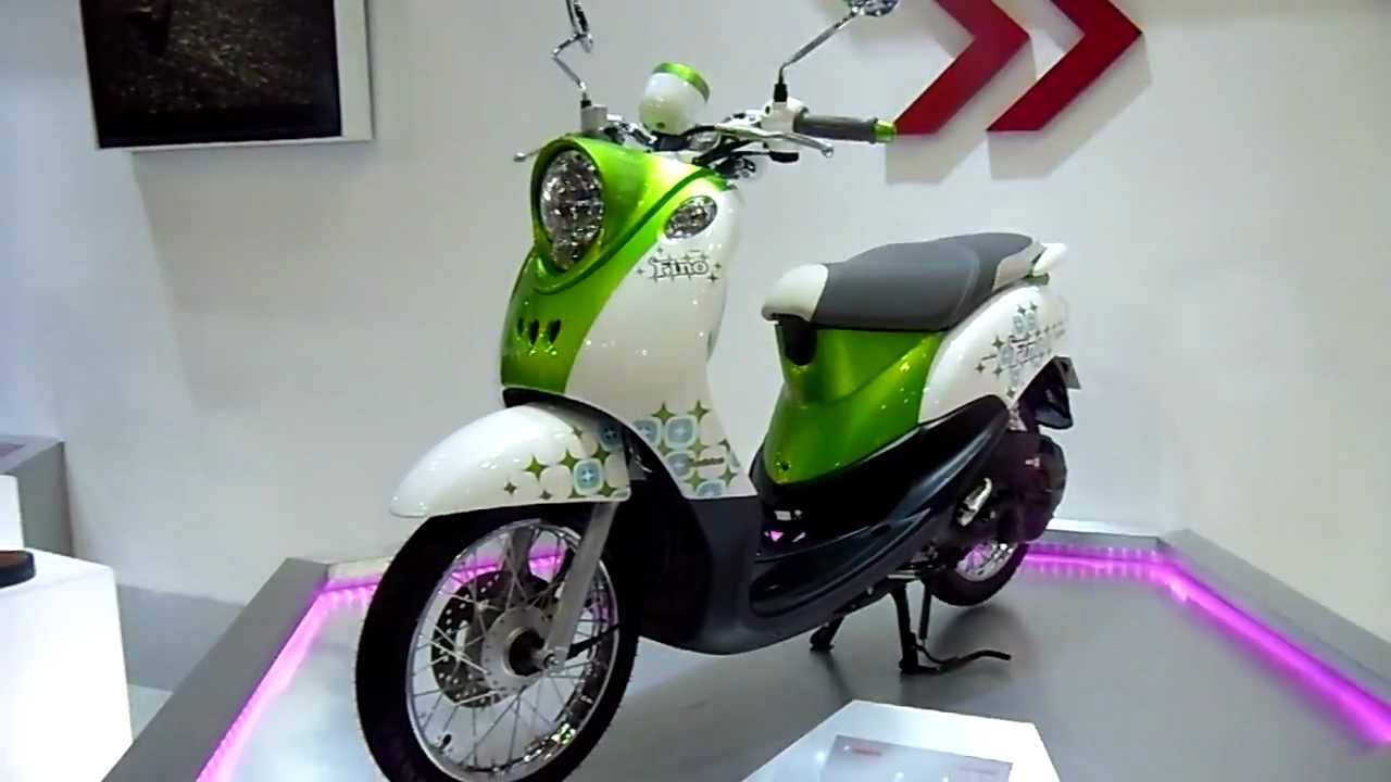 Yamaha Fino scooter at Auto Expo 2012, New Delhi, India