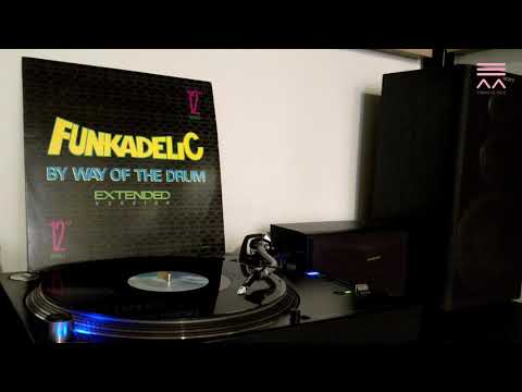 Videoclip de By Way Of The Drum (Extended Version) — Funkadelic