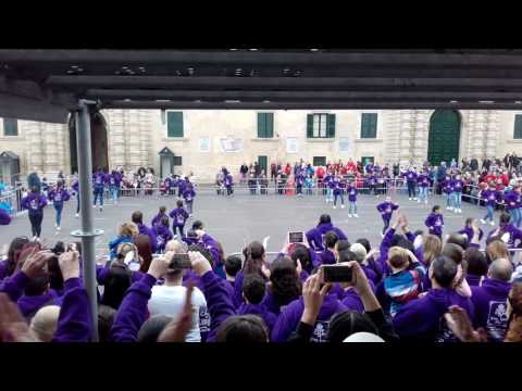 True love kiss by look star dancers