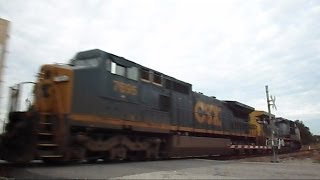 preview picture of video 'CSX Train With 81 Mixed Freight Cars Heading To Miami'