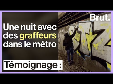 A night with graffiti artists in the Paris metro