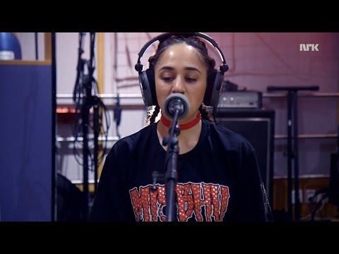 download lagu mp3 mp4 Amanda Delara Gunerius, download lagu Amanda Delara Gunerius gratis, unduh video klip Amanda Delara Gunerius