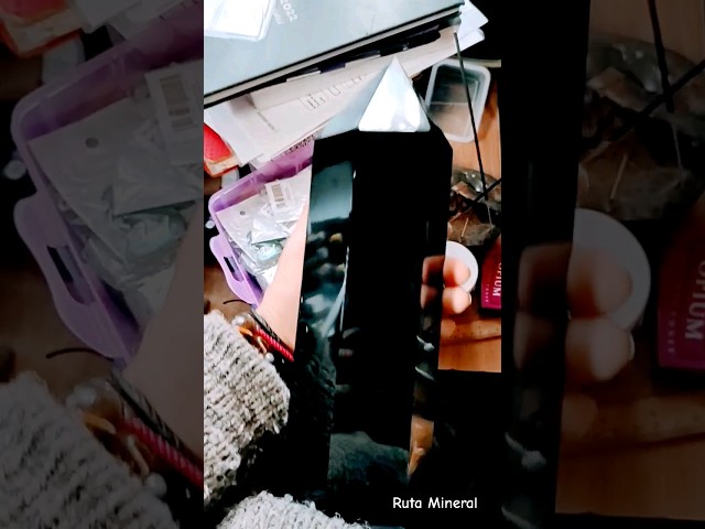Vídeo relacionado con Pandiui23 Torre de Piedra, de Varita de Cristal Obsidiana, Obsidiana Natural Columna de Cristal Hexagonal,Varitas de Cristal de Roca Obsidiana, varitas de Obsidiana, Torre (Obsidiana, 7-8 CM)