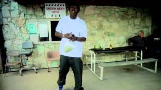 Freddie Gibbs  ft Chuck Inglish, Chip Tha Ripper, Bun B &amp; Dan Auerbach- Oil Money[Official Video]