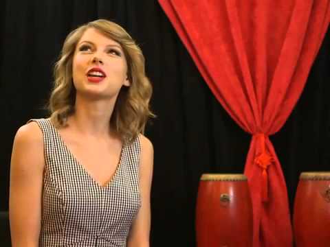 INTERVIEW   Taylor Swift Backstage On The Red Tour  Asia 2014   EXCLUSIVE   NewsLook2