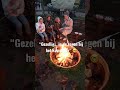 Marshmallows bakken bij het kampvuur, IN DE REGEN. ? Maar we blijven lachen hoor ?✌️❤️ #shorts