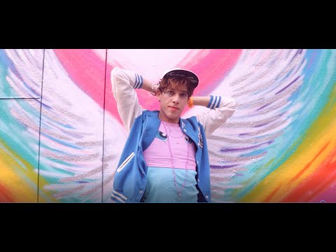 Hello Eddi - SISTAR 'PUSH PUSH' MV 씨스타 - 푸쉬 푸쉬