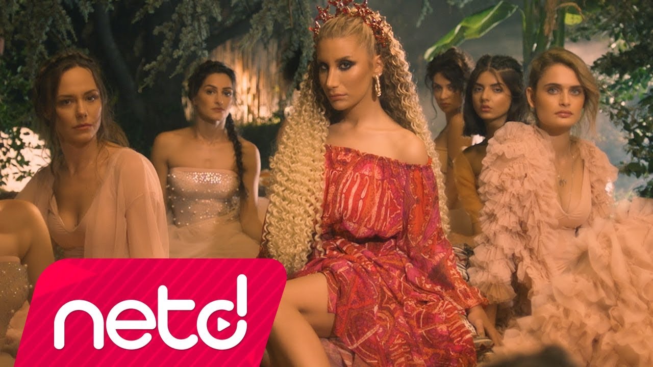 İrem Derici — Ben Tek Siz Hepiniz