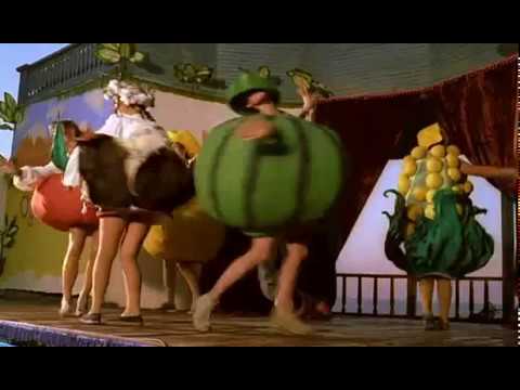 Excerpt from movie "Luna Papa" - 1999 - Dance of vegetables