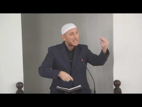 "Nën hijen e sadakasë" Hoxhë Fahrudin Hashani