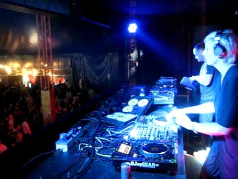 Estroe Electric Deluxe tent Mysteryfestival 2011