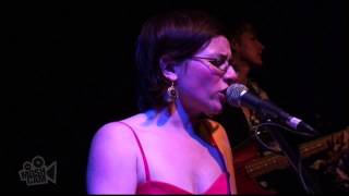 Elana Stone - Bobby Lee (Live in Sydney) | Moshcam