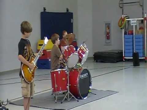 4TH GRADE TALENT SHOW- AC/DC (Jordan Shaulis / Alex Stouffer) aka "Black Out"