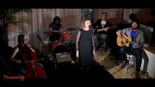 Deandra Dey - Resolutions (live)