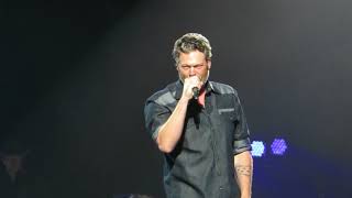 Blake Shelton &quot;She&#39;s Got A Way With Words&quot; Live @ Wells Fargo Center