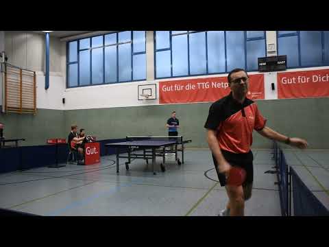 Kevin Eggers ( TTG Netphen ) - Marcel Sitran ( TTC RG Porz 2 ) am 25.03.2023: 11:2,11:4,12:10