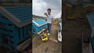 Download lagu Robot Dropped All the Hay Again! 😂🤖🐶#shortvideo #shortsfeed #youtubeshorts #viralvideo #viralshorts mp3