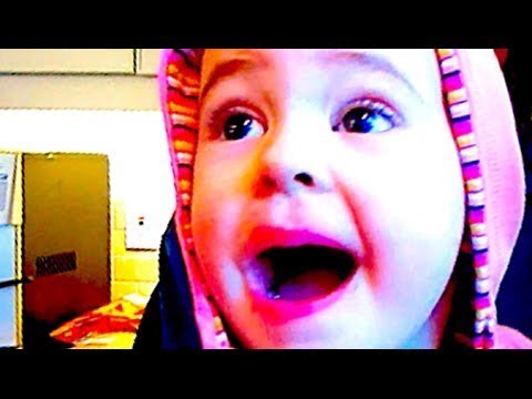 TODDLER EXCITED FOR STRAWBERRY SHORTCAKE