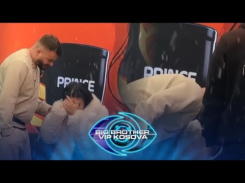 Alba merr përqafimin e shumë kërkuar nga Limi.