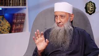 صورة الشيخ الحويني يوضح مقاطعة المحاور د. إبراهيم اليعربي لتوضيح المعني