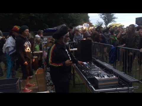 King Earthquake (uk) - Om Shiva (jah ragga) 'Last Dub Play @ 2200 Pm rastaplas 140719