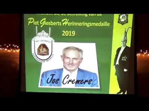 Biesenhof Geleen: Uitreiking Piet Giesberts herinneringsmedaille aan Jos Cremers