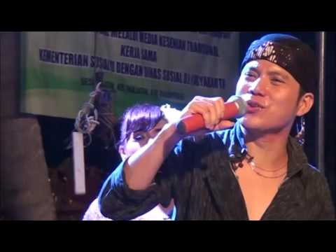 SUKET TEKI DIMAS TEJO FT ZARIMA LIVE IN PANJATAN 2016