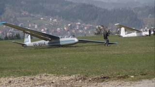 preview picture of video 'Towing Gliders in LKFR - Vlekání větroňů aeroklub Frýdlant nad Ostravicí 24.4.2010'